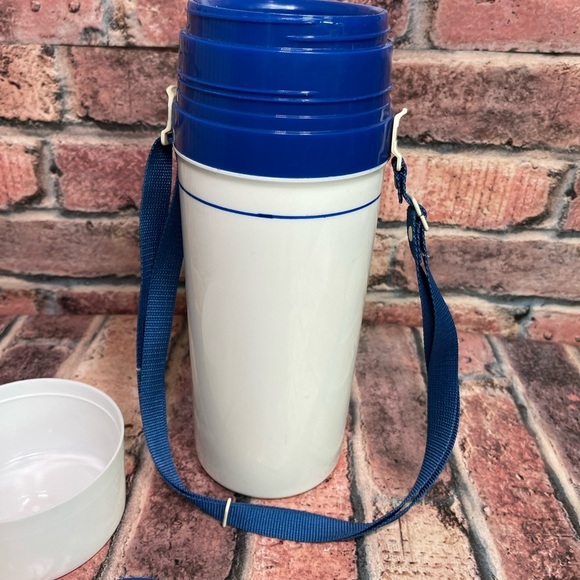 Vintage 1984 Aladdin thermal insulated Olympaid Los Angeles commemorative cup - Picture 4 of 6